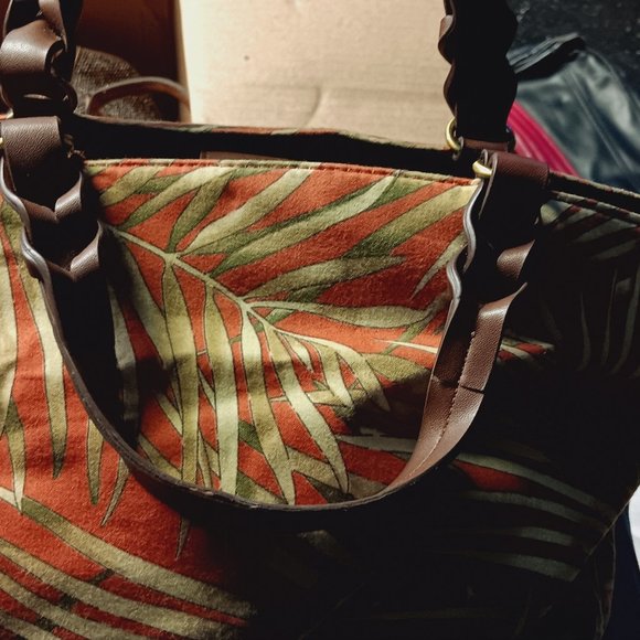 Purse - Picture 1 of 2